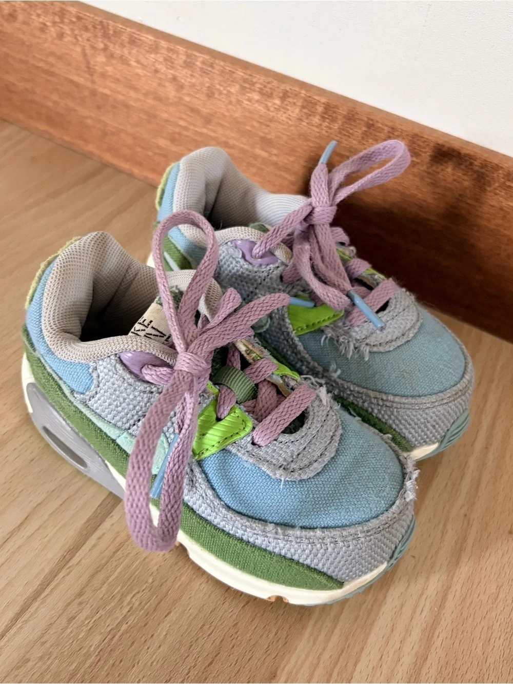 Nike Air Green & Blue Sneakers 7c Sun Kid